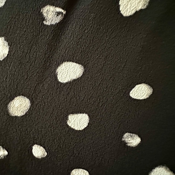 Aritzia Cap-Sleeve Midi-Dress with Side Slit Black and Cream Size XS - Picture 11 of 12